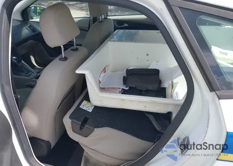 2016 Ford Focus Se z USA, uszkodzony, nr VIN 1FADP3K27GL219629